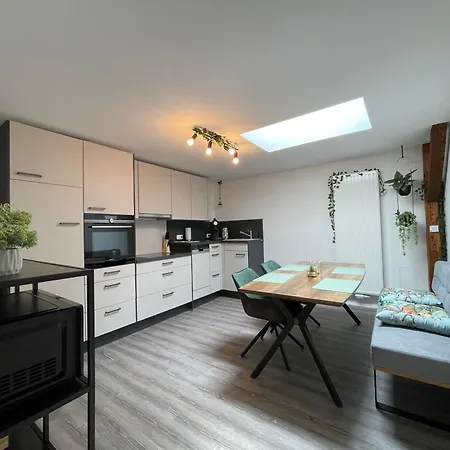 Zuarin Seeblick - Ganzes Direkt Am Schlossgarten Von Mit Dschungelfeeling Apartment *